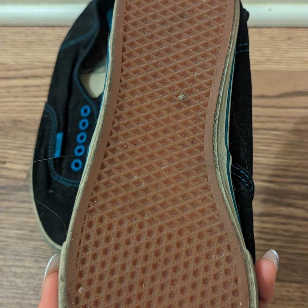 Shoes - Picture 3 of 3